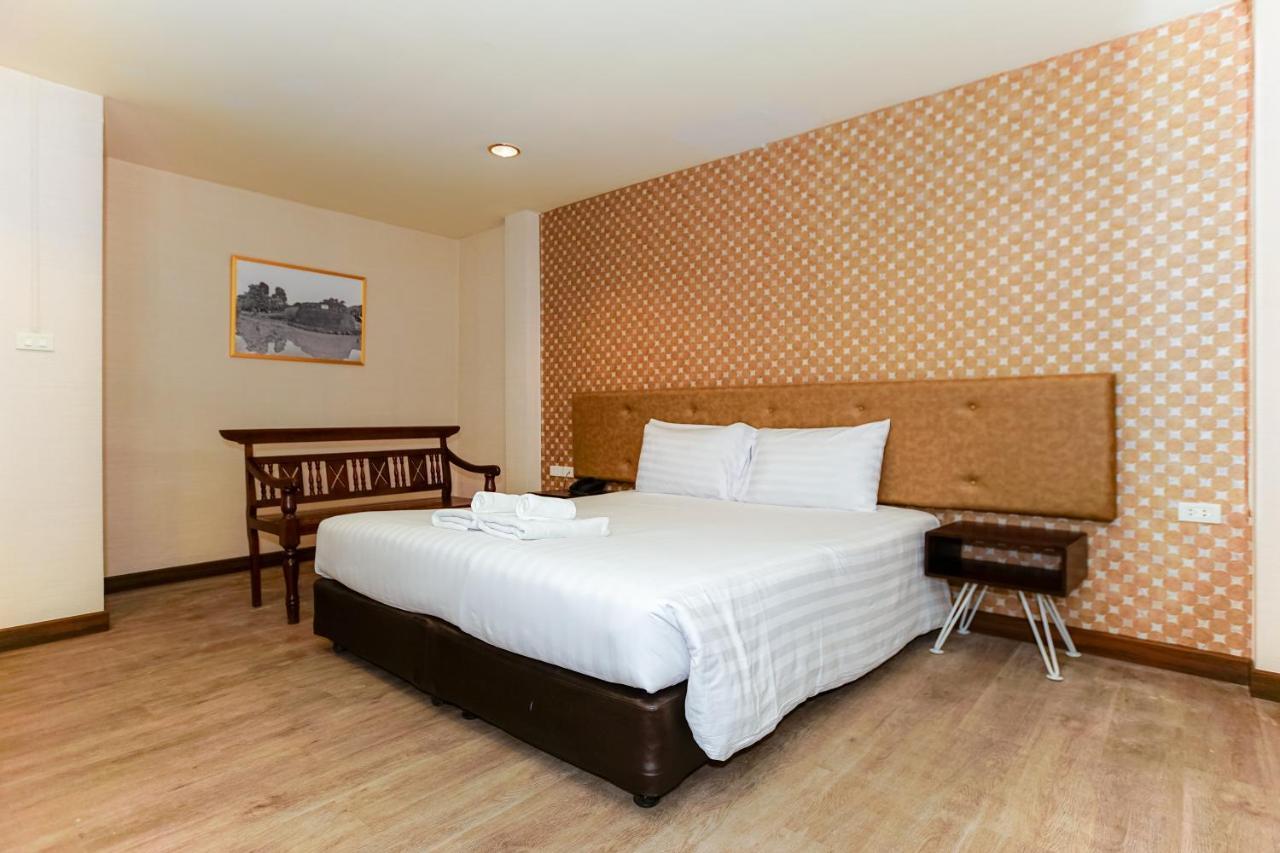 Parasol Inn Chiang Mai Old City Hotel エクステリア 写真