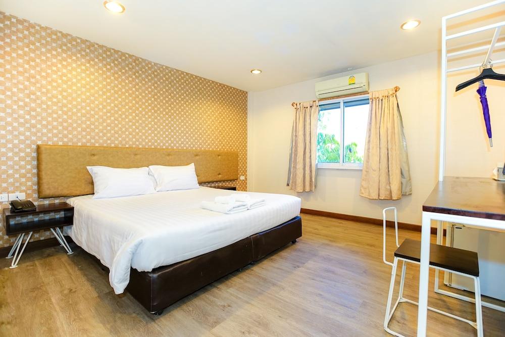 Parasol Inn Chiang Mai Old City Hotel エクステリア 写真